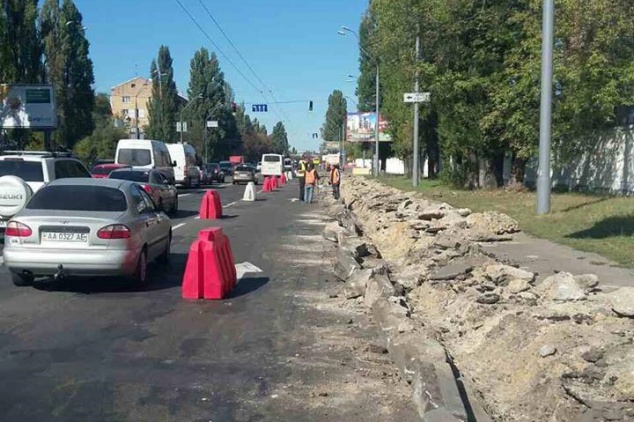 С сегодняшнего дня в Киеве ограничили движение по улице Е.Телиги