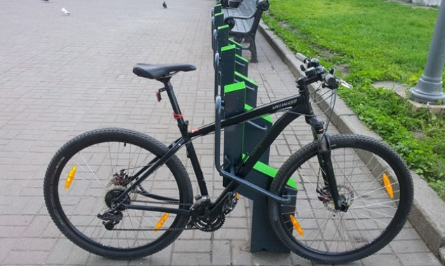 Депутаты Киевсовета хотят установить велопарковки возле школ и больниц