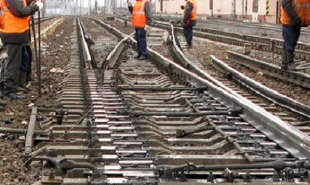 Поезда меняют график движения из-за ремонта на ж/д-станции в Фастове
