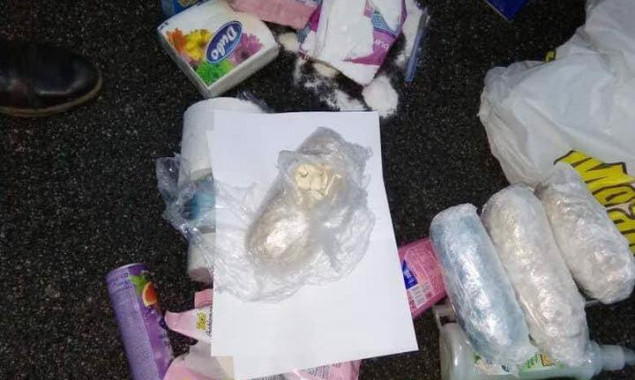 Рекордный “улов”: в Ирпене полиция обнаружила 2,6 кг героина (фото, видео)