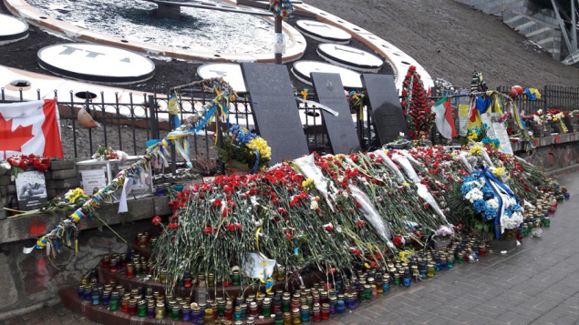 Вандалу, разгромившему памятники Героям Небесной Сотни в Киеве, грозит до 3 лет тюрьмы