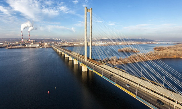 Из-за ремонта на Южном мосту в Киеве опять ограничат движение транспорта