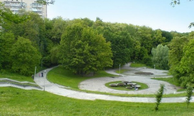 Часть Соломенского парка в Киеве продают за бесценок, - Леонид  Антоненко