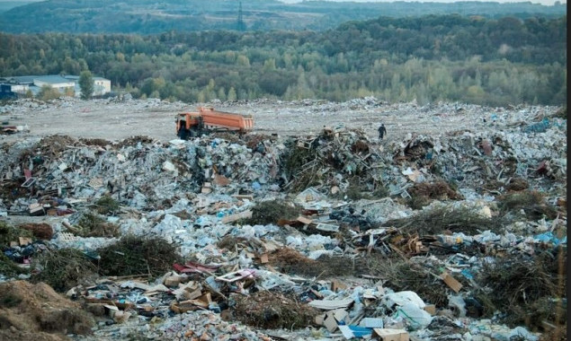 Жители столичного Голосеево просят защитить их от экологического геноцида