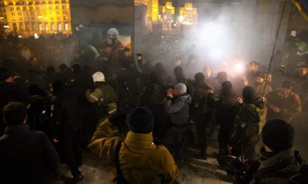 Расчистка Майдана от палаток: двое пострадавших (фото, видео)