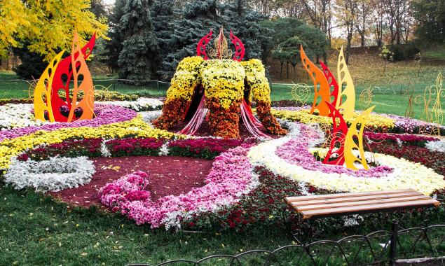 С начала года в Киеве украдено кустов, цветов и деревьев на 1,5 млн гривен