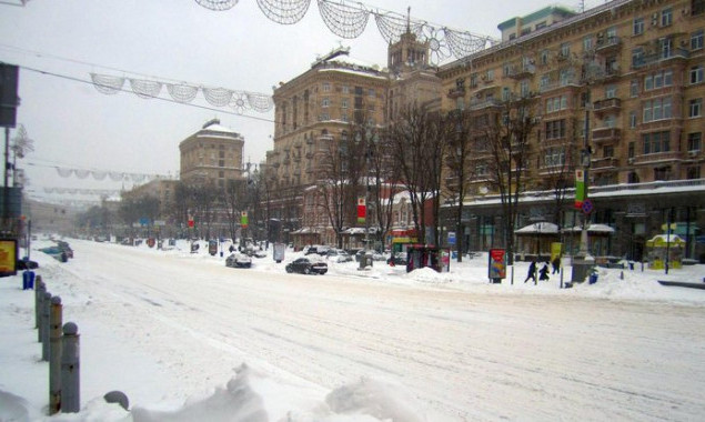 В Киеве планируют разрешить движение транспорта по Крещатику в выходные и праздничные дни