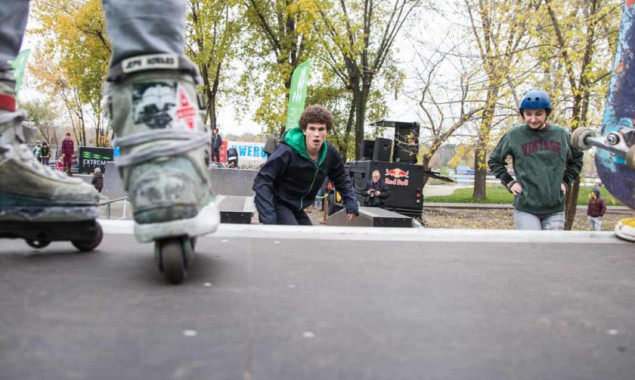 На Левобережной в Киеве создали “Зону здоровья” и скейт парк