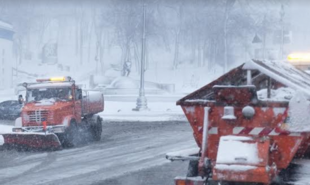 В Киеве инспекторы составили 313 предупреждений, 584 предписания и 75 протоколов за ненадлежащую уборку снега