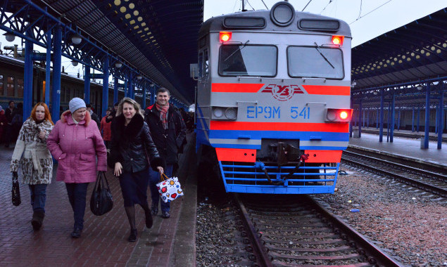 “Укрзализныця” выпустила обновленный электропоезд на маршрут Белая Церковь - Киев - Роток (фото)