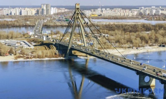 Движение по Московскому мосту сегодня будет ограничено