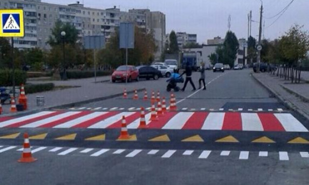“Киевавтодор” похвалился количеством обустроенных повышенных пешеходных переходов