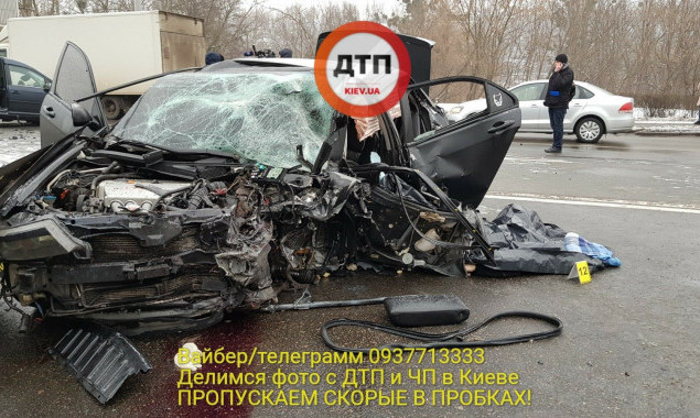Сотрудник полиции погиб в ДТП на Лобановского в Киеве (фото)