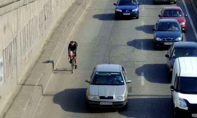 Велосипедисты Киева обеспокоены возможным повышением максимальной скорости движения