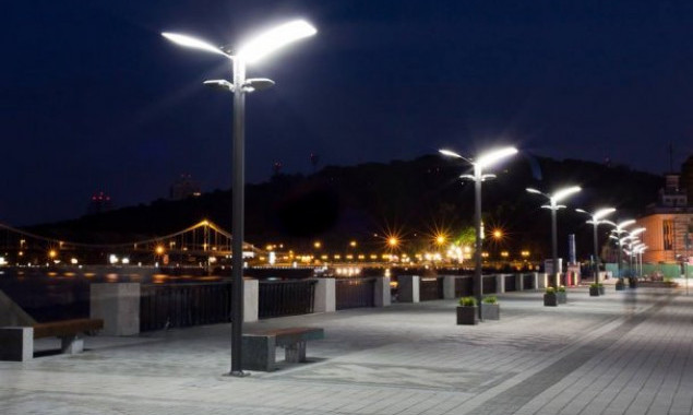 Киевские власти планируют в этом году установить LED-освещение на более чем 160 объектах столицы