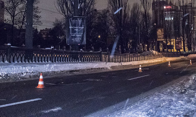 На бульваре Шевченко в Киеве ограничено движение из-за обрыва проводов (фото)