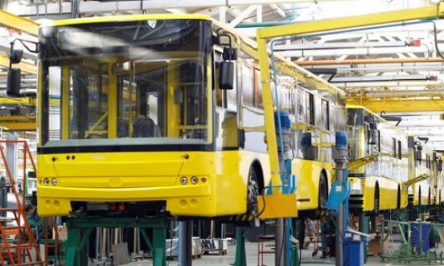 Компания “Богдан Моторс” поставила “Киевпастрансу” троллейбусы с двигателями российского завода, работающего на армию