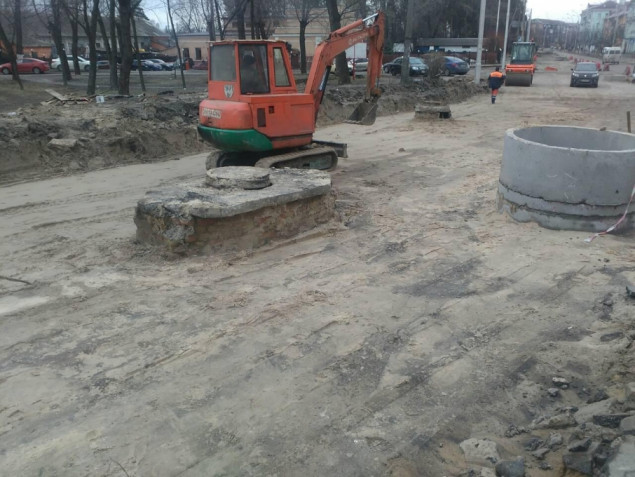 “Киевавтодор” активизировал работы по капитальному ремонту объектов дорожной инфраструктуры