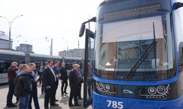 В “Киевпастрансе” пообещали реконструировать 5 трамвайных переездов в Дарницком районе уже до июня