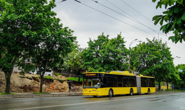 Для пяти троллейбусных маршрутов в Киеве введено оперативное положение