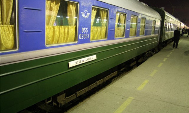 Поезд Баку - Харьков будет курсировать до Киева