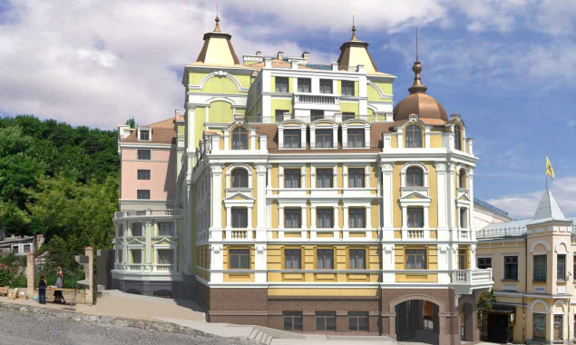Киевсовет решил обязать застройщика на Андреевском спуске остановить строительство гостиницы и ограничить высотность сооружения