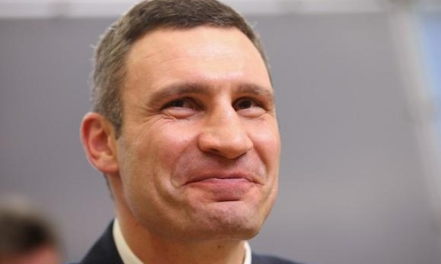 Кличко установил новые оклады сотрудникам секретариата Киевсовета