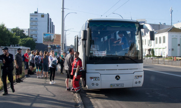 Около Южного вокзала в Киеве за рулем умер водитель автобуса (фото, видео)