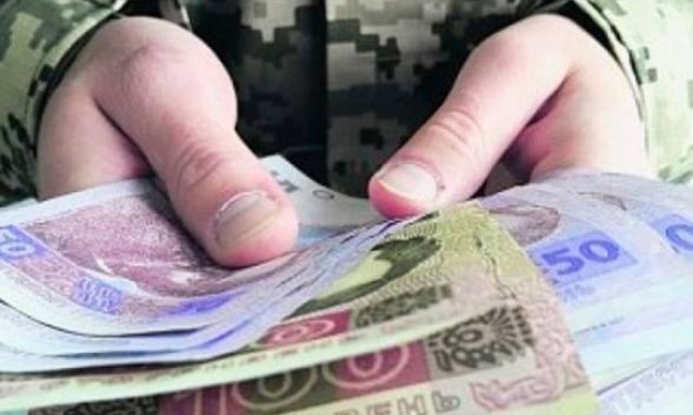 В Минобороны хотят повысить зарплаты военным: просят у Кабмина 4,5 млрд гривен