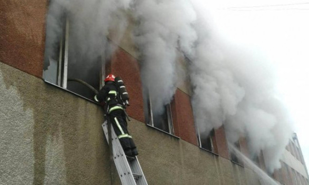 В Киеве функционирует меньше половины необходимых для безопасности жителей пожарных депо