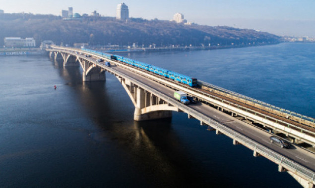 Ночью в Киеве начнется капитальный ремонт моста Метро
