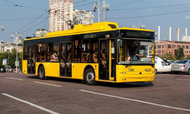 Движения ряда автобусных и троллейбусных маршрутов в Киеве завтра будет изменено (схемы движения)