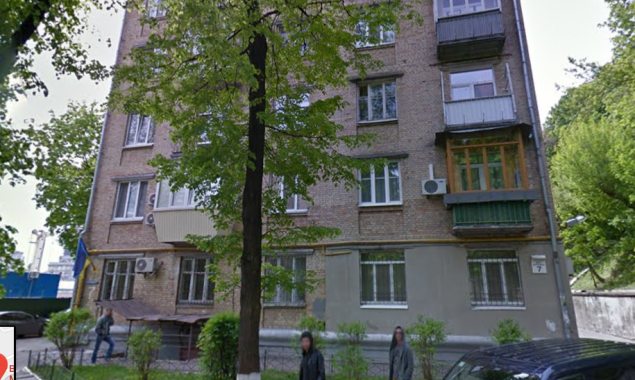 В Печерском районе “сталинка” пошла трещинами из-за соседства со стройкой жилого комплекса