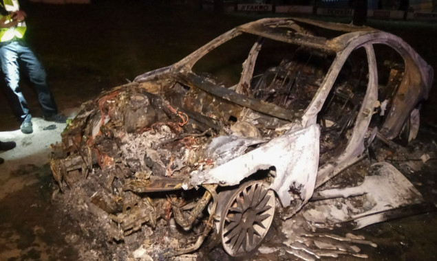В Киеве сгорел автомобиль беглеца от полиции