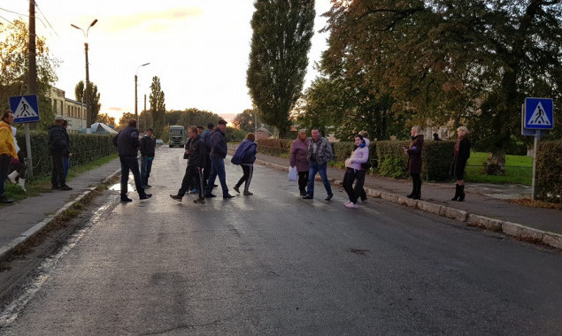 На Белоцерковщине продолжают блокировать проезд фур в селе Матюши