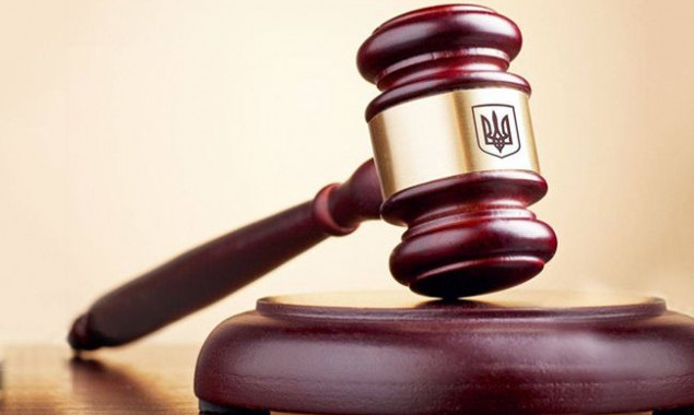 Суд обязал столичного предпринимателя вернуть земучасток на 1,7 млн гривен в Голосеевском районе, незаконно используемый для паркомест