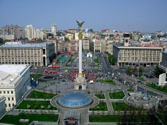 Движение транспорта ограничат в центре Киева сегодня вечером и в субботу в связи с мероприятиями по случаю годовщины Голодомора