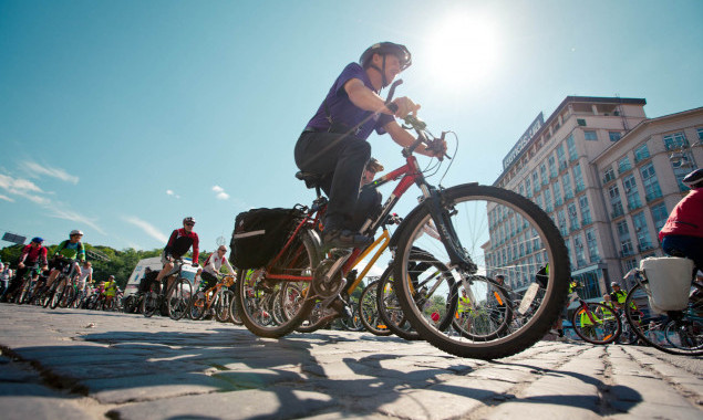 Возле шести столичных станций метро планируется построить крытые велопарковки