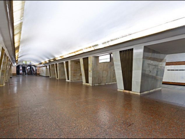 В Киеве планируют отремонтировать станцию метро “Политехнический институт” почти за 20 млн гривен