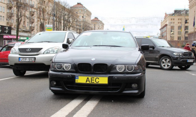 В центре Киева проходят митинги за снижение акциза на растаможку автомобилей (фото, видео)