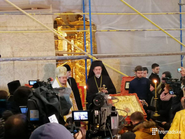 Первое совместное богослужение с Константинопольским патриархатом прошло в Андреевской церкви в Киеве (видео)