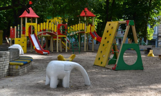 Депутаты Киевсовета решили пересчитать детские площадки в столице