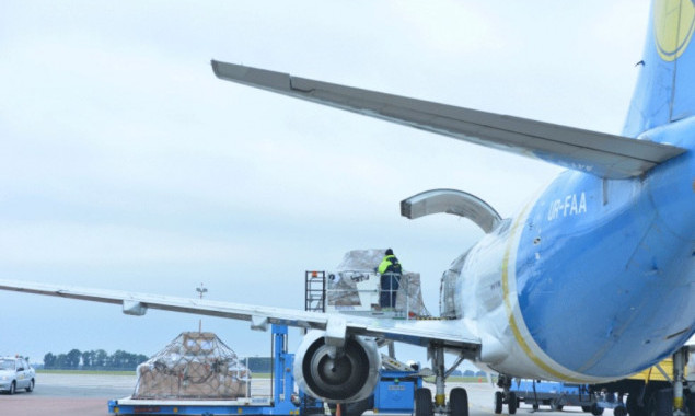 Аэропорт “Борисполь” ограничит прием грузов на новогодние праздники