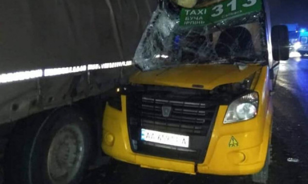 Водителю маршрутки, попавшей вчера в ДТП на Гостомельском шоссе под Киевом, объявлено о подозрении