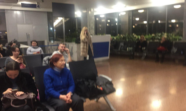 Непогода в Киеве: летящий из Минска самолет отправили обратно (фото)