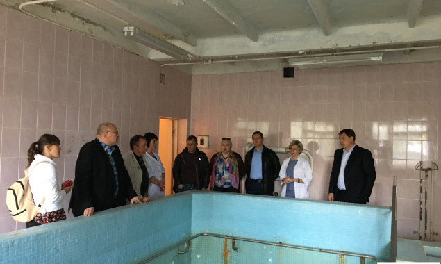 Работы по восстановлению работы оздоровительного комплекса в Святошинском районе выполнены на 30%