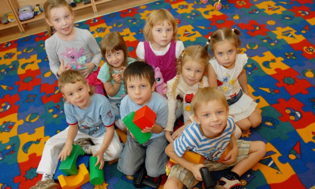 В Оболонском районе Киева на 10 мест в детсадах претендуют 11 детей