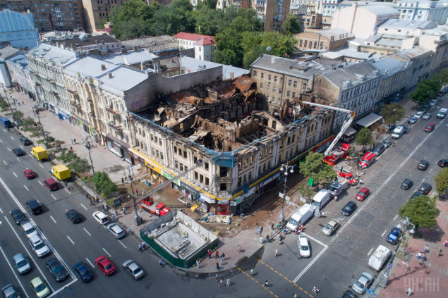 В КГГА одобрили концепцию реставрации сгоревшего Центрального гастронома на Крещатике под торговый центр