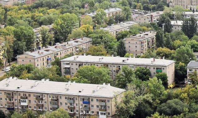 Больше половины домов в Днепровском районе Киева имеют возраст более 50 лет