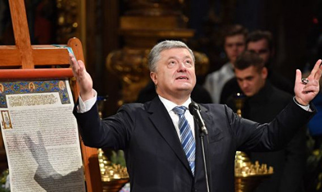 Более половины киевлян считают Томос-тур предвыборной агитацией Порошенко - результаты соцопроса